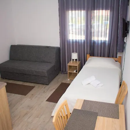 Srebrna Kap Apartment Veliko Gradiste Exterior photo