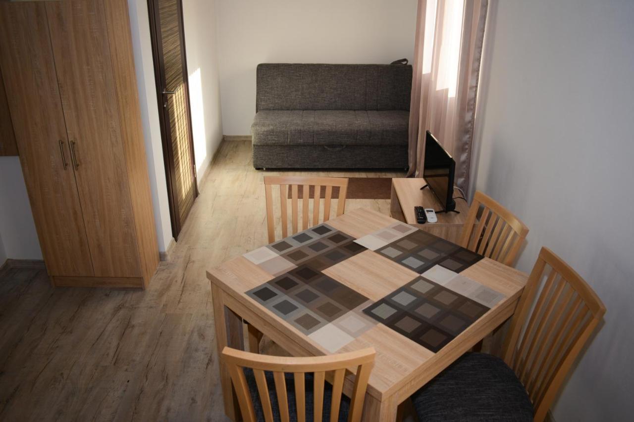 Srebrna Kap Apartment *
